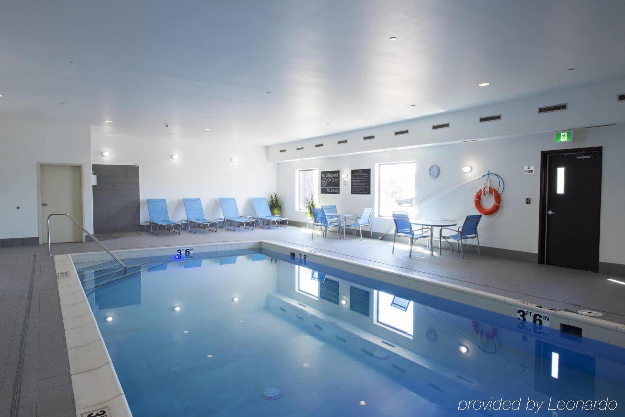 Hampton Inn Saskatoon South Экстерьер фото